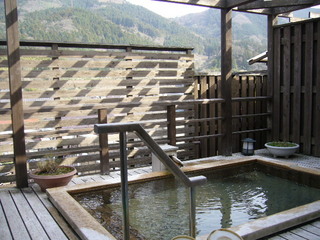 Open-air bath